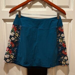 FORAY GOLF Vibrant Blue Floral Women's Golf Skort